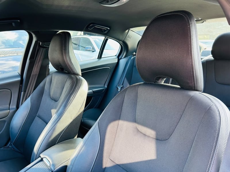 Volvo S60 D2 AT DIESEL 2019 - Imagen 17 de 19