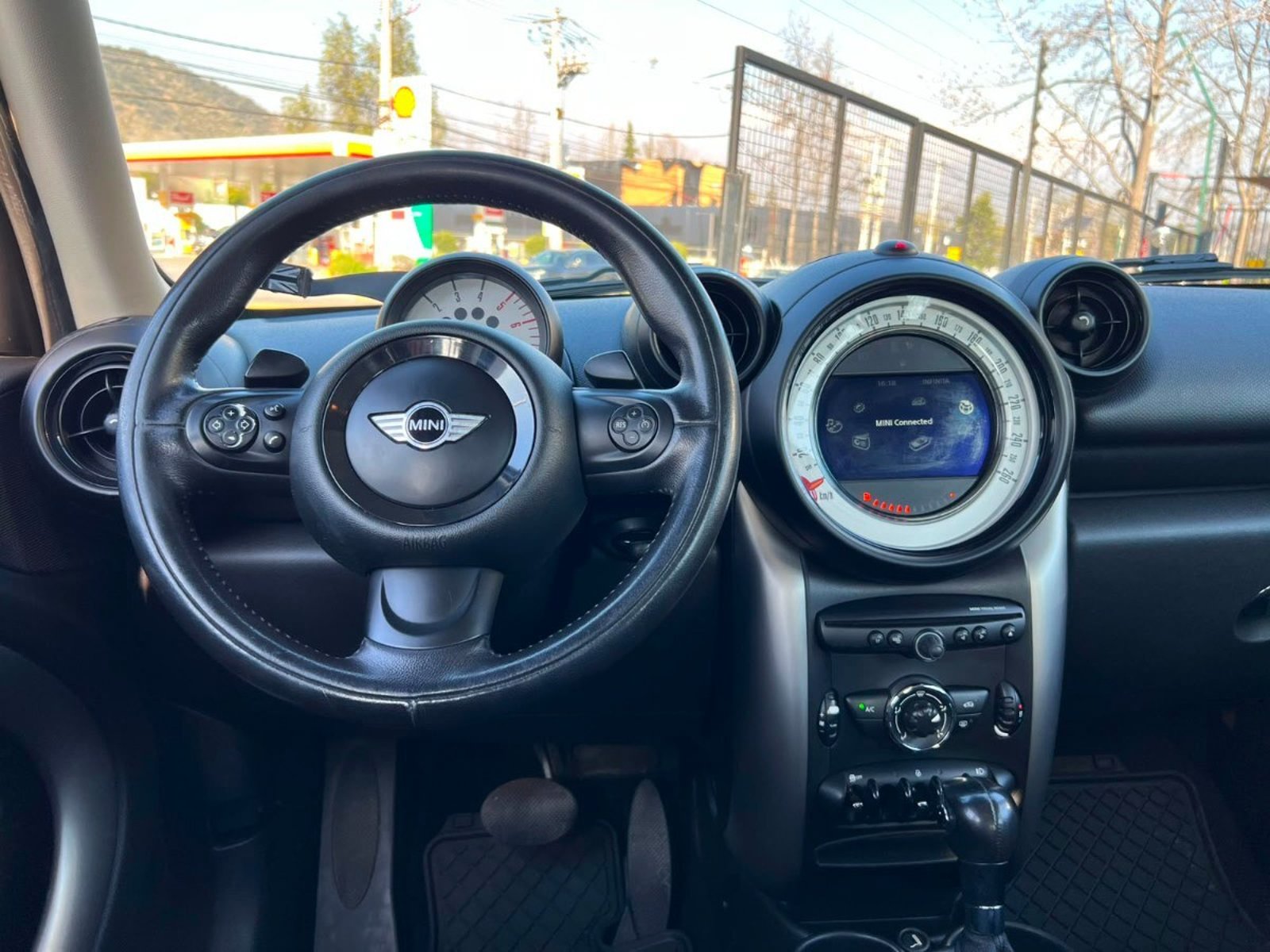 Mini COUNTRYMAN DIESEL 2.0 2014 - Imagen 10 de 20