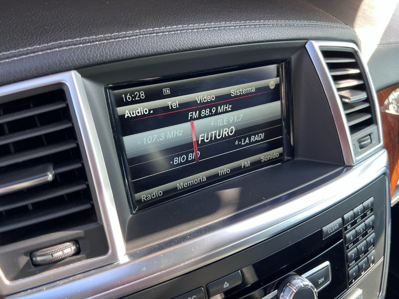 Mercedes-Benz ML 63 AMG 2014 - Imagen 16 de 20