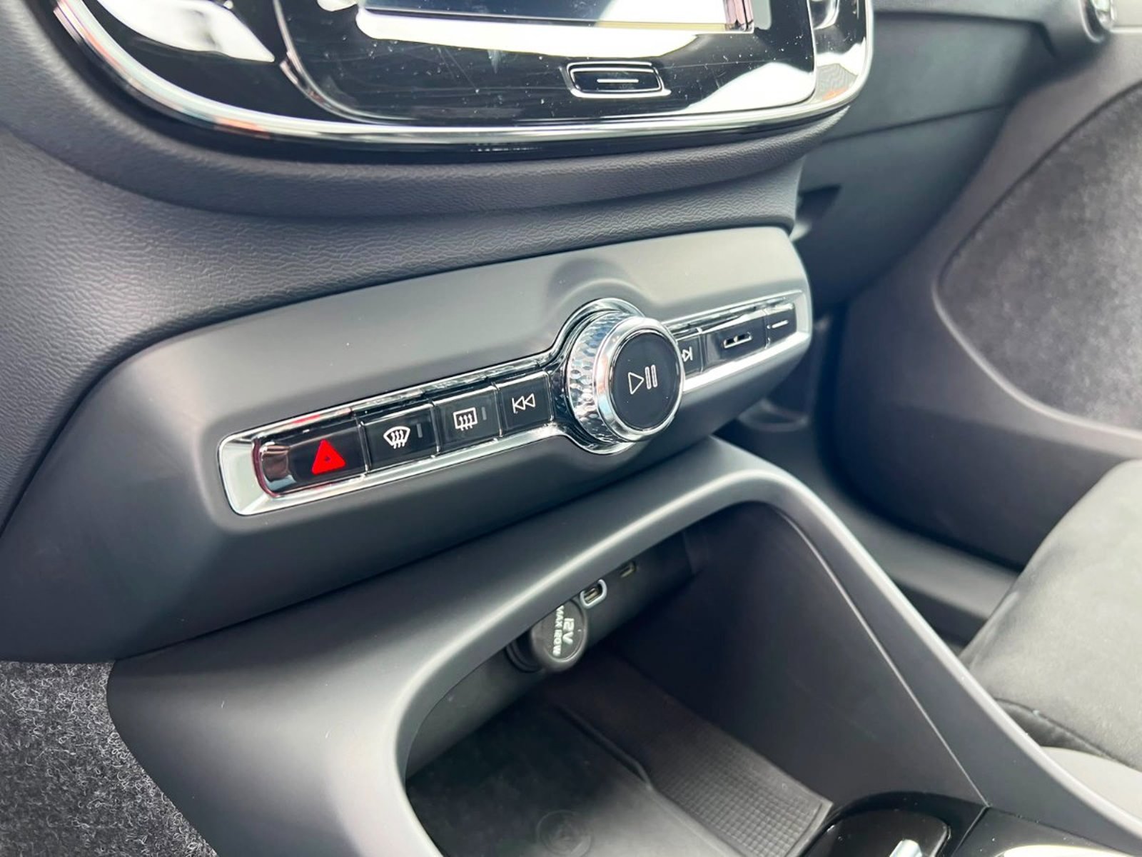 Volvo EX40 P8 AWD 2025 - Imagen 17 de 19