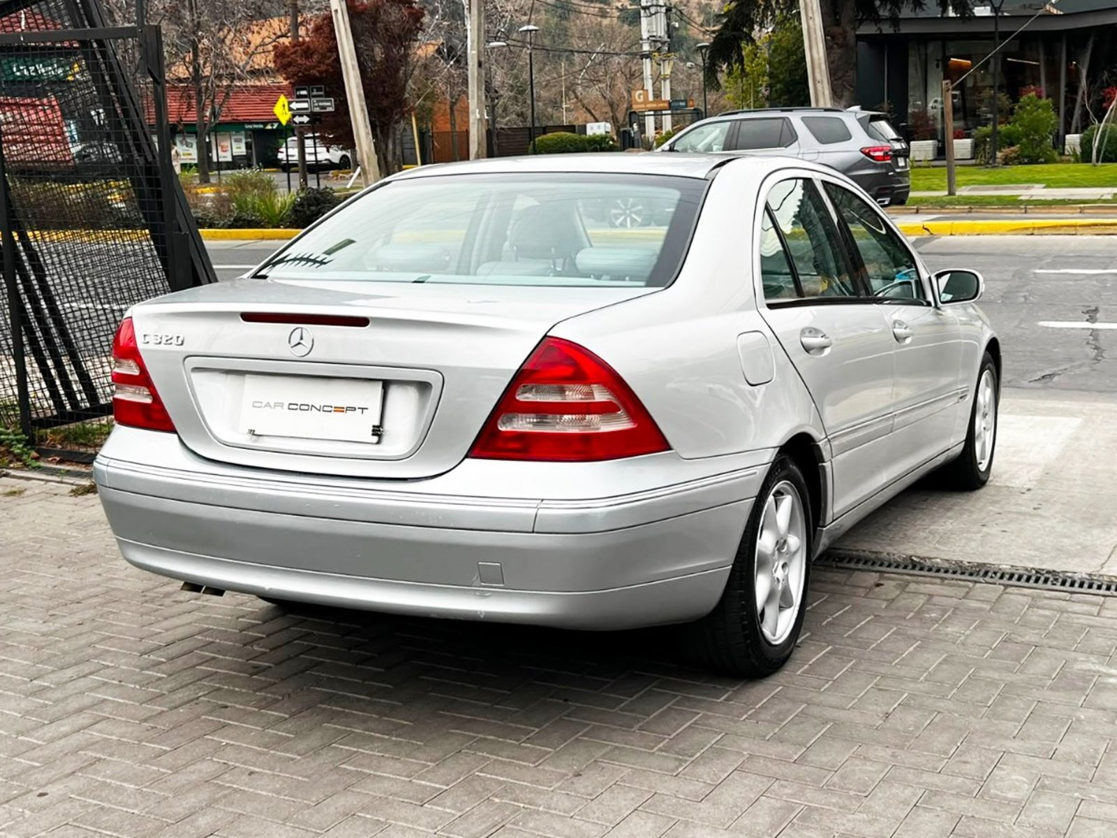 Mercedes-Benz C320 ELEGANCE W203 2001 - Foto 4 de 20
