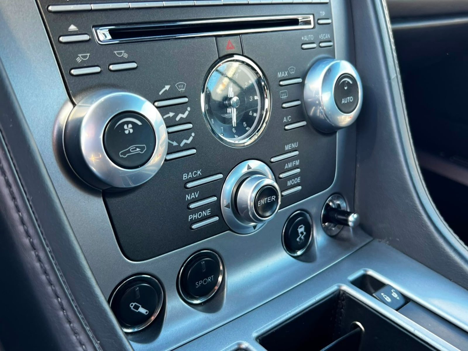 ASTON MARTIN DB9 COUPE 6.0 V12 2012 - Imagen 15 de 20