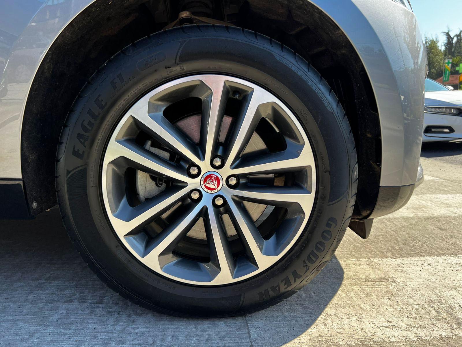 JAGUAR F-PACE DIÉSEL 2.0I 2022 - Imagen 7 de 20