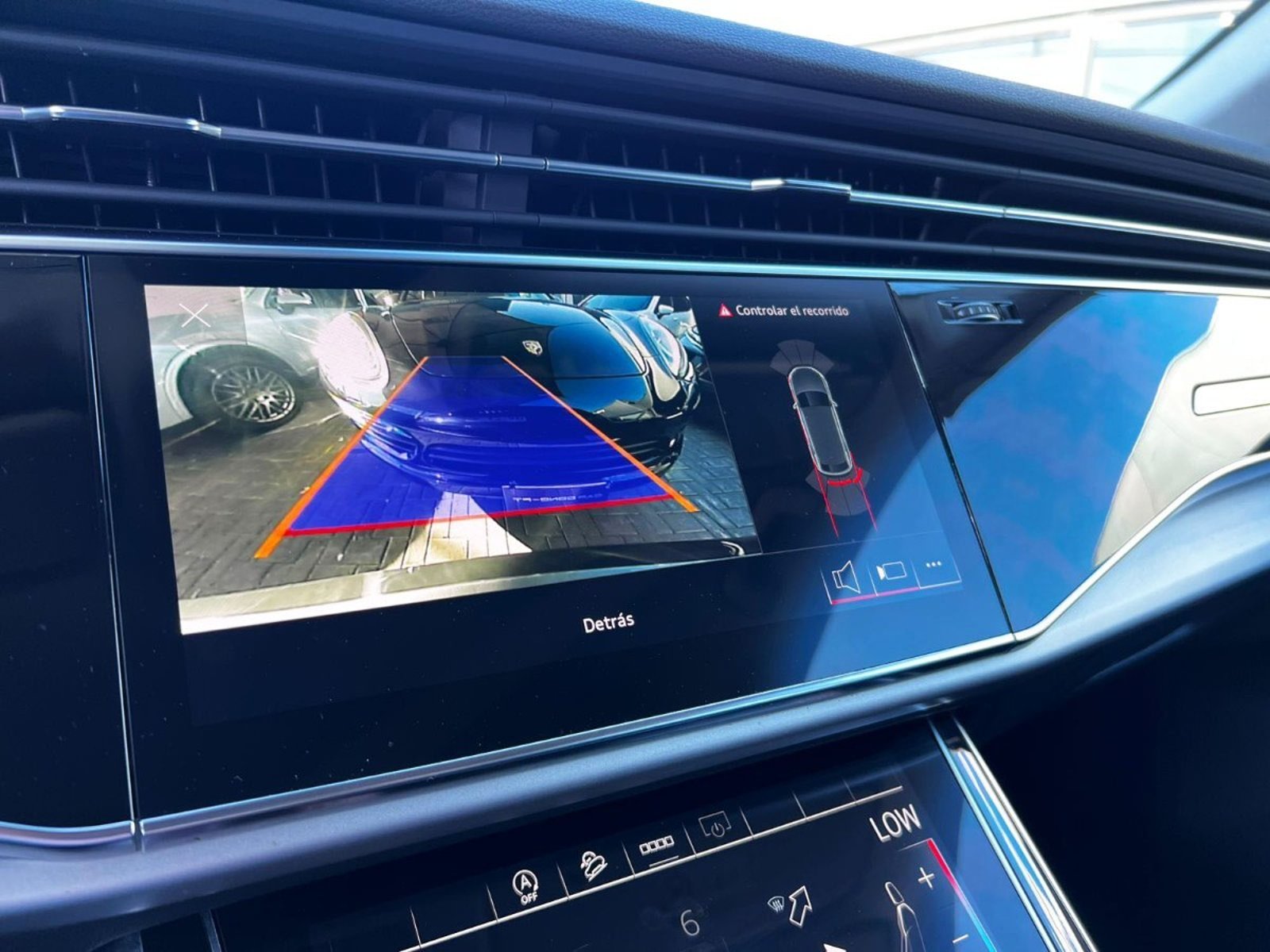 AUDI Q8 55 TFSI QUATTRO 2023 - Imagen 17 de 20