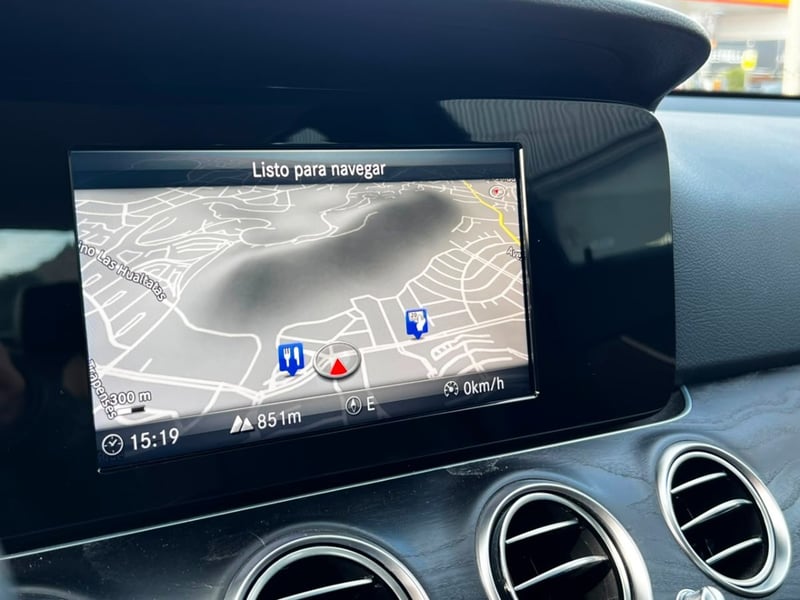 Mercedes-Benz E200 2019 - Imagen 13 de 20