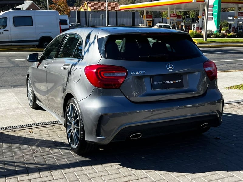 Mercedes-Benz A200 BLUEEFFICIENCY 1.6 MT 2014 - Imagen 6 de 20