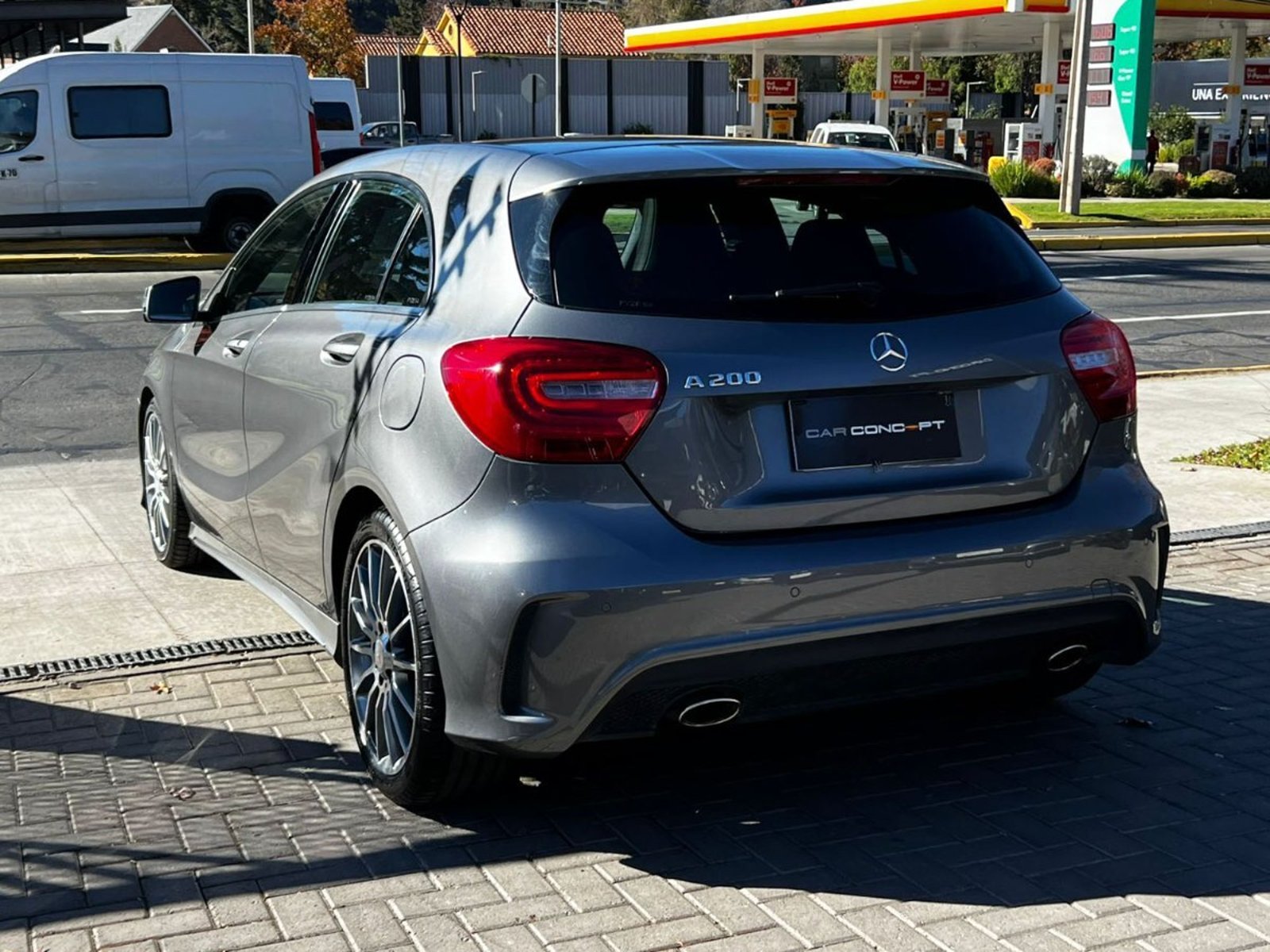 Mercedes-Benz A200 BLUEEFFICIENCY 1.6 MT 2014 - Imagen 6 de 20