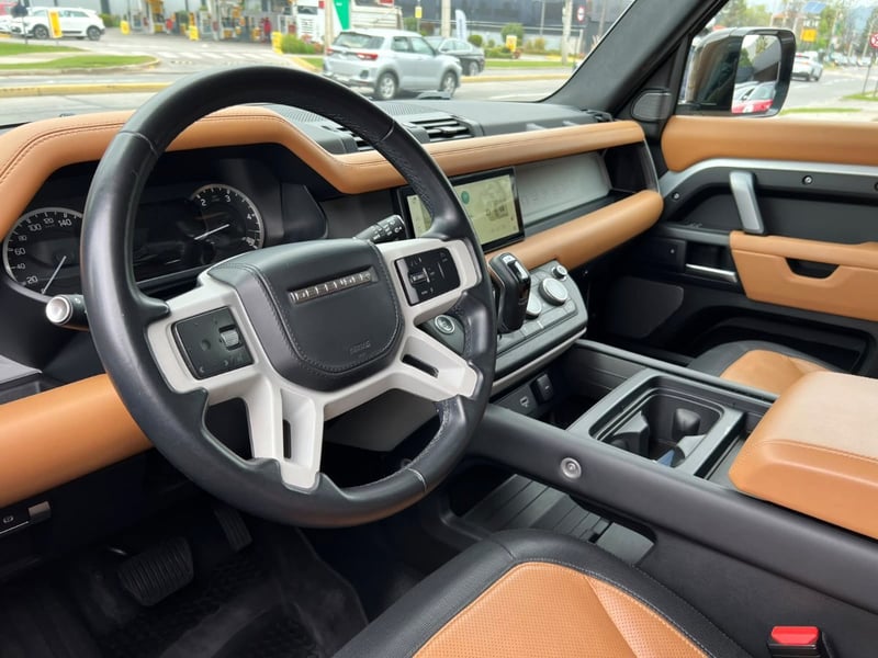 Land Rover DEFENDER 110 X DYNAMIC 2024 - Imagen 9 de 20