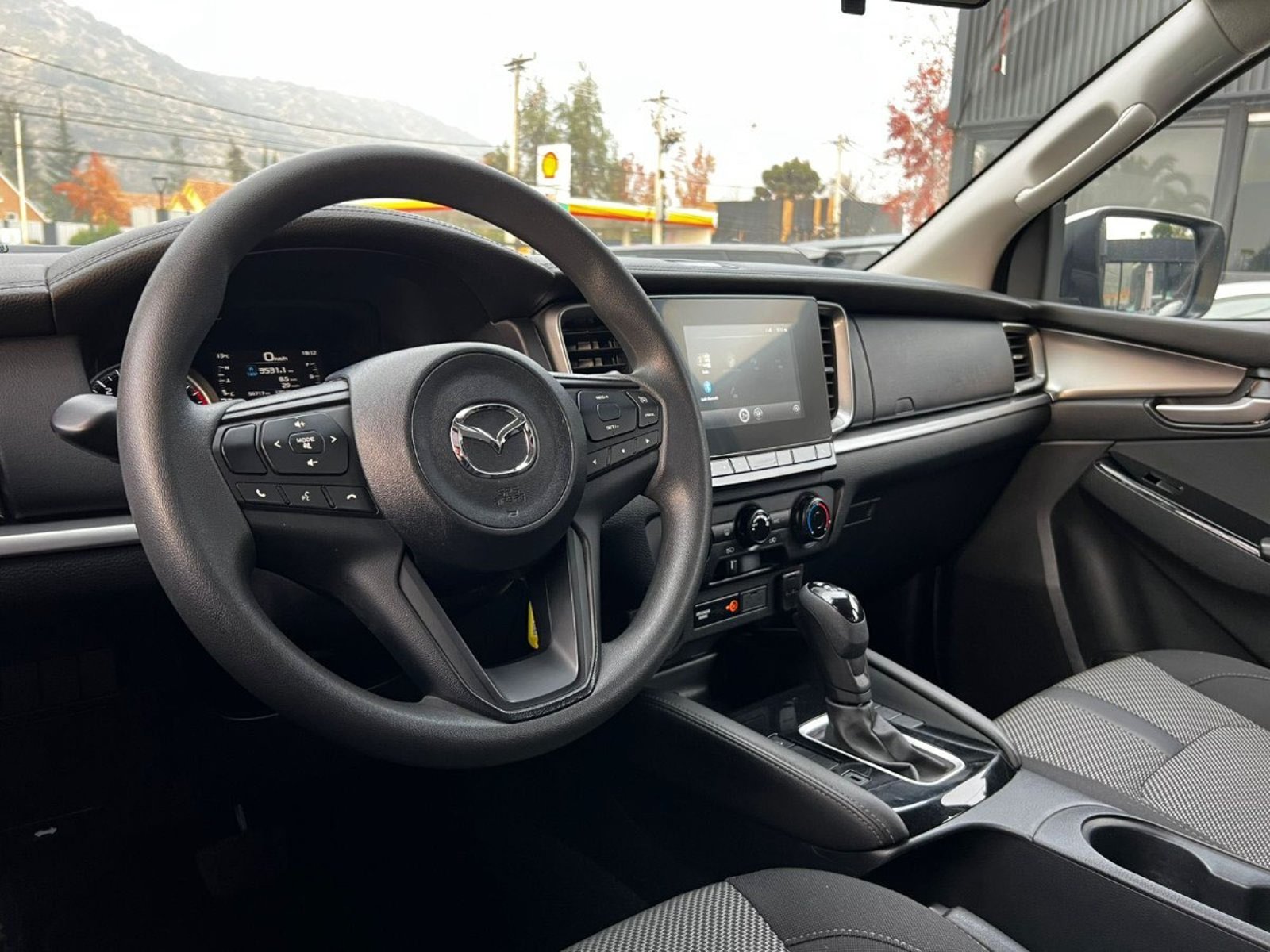 MAZDA BT-50 4X4 DIESEL 3.0 2023 - Imagen 8 de 18