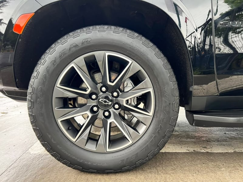 Chevrolet SUBURBAN Z71 2022 - Imagen 8 de 20