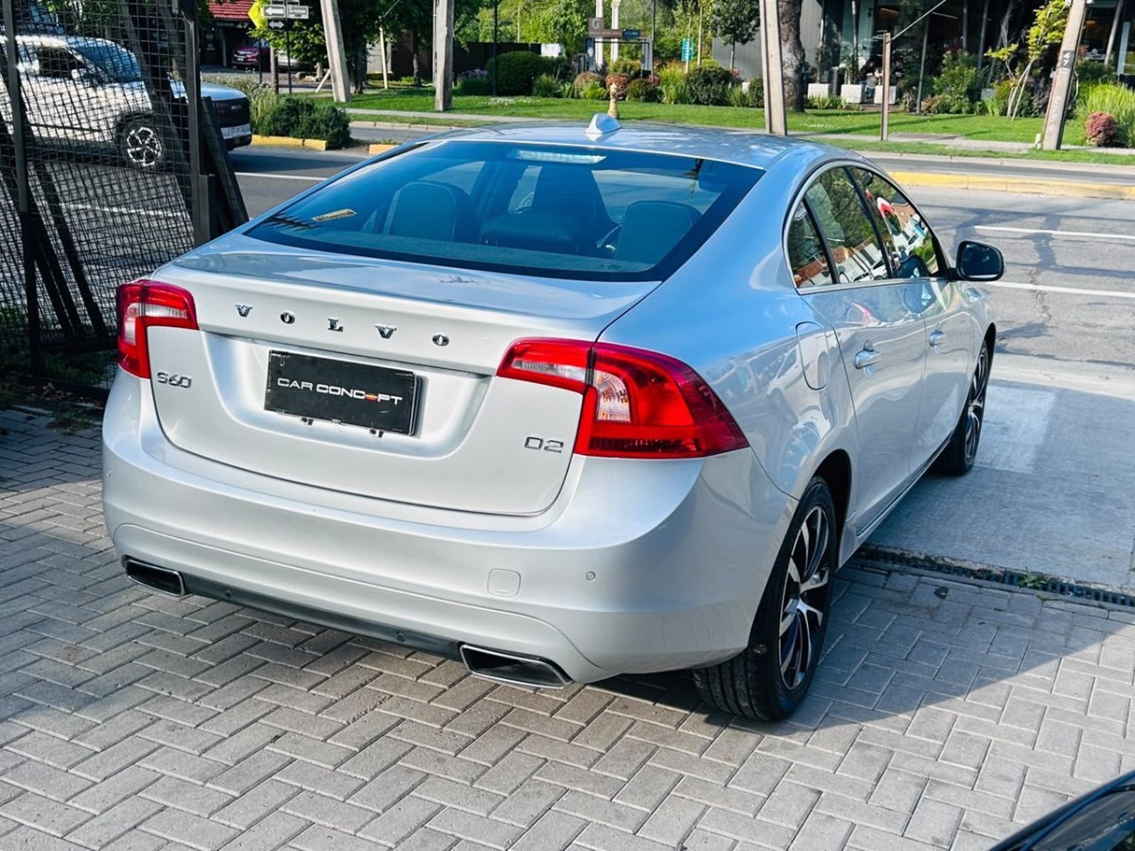 Volvo S60 D2 AT DIESEL 2019 - Foto 4 de 19
