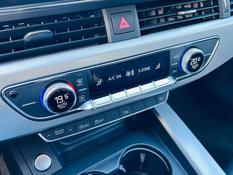 Audi A4 35 TFSI 2.0T S LINE 2022 - Imagen 18 de 20