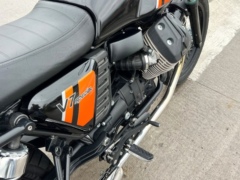 GUZZI V7 RACER SPECIAL 2014 - Imagen 14 de 20
