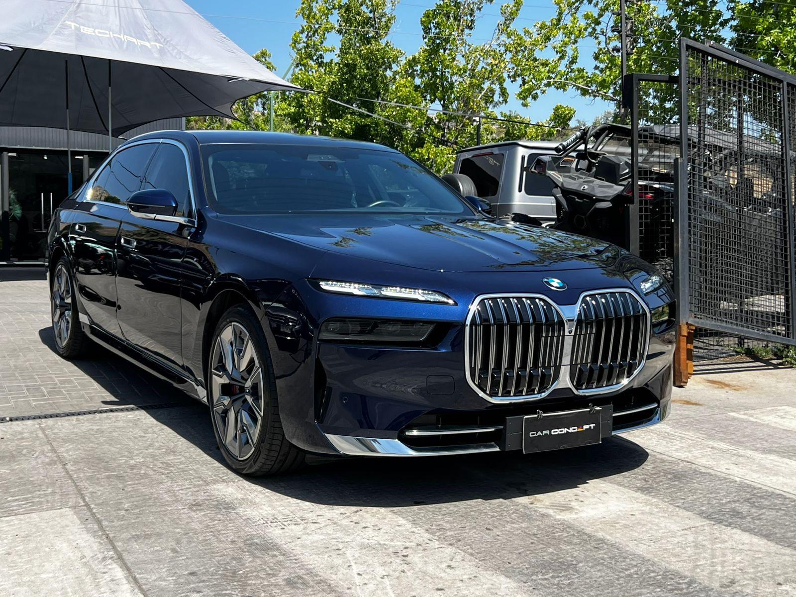 BMW 740 3.0 TURBO 2025 - Foto 2 de 20