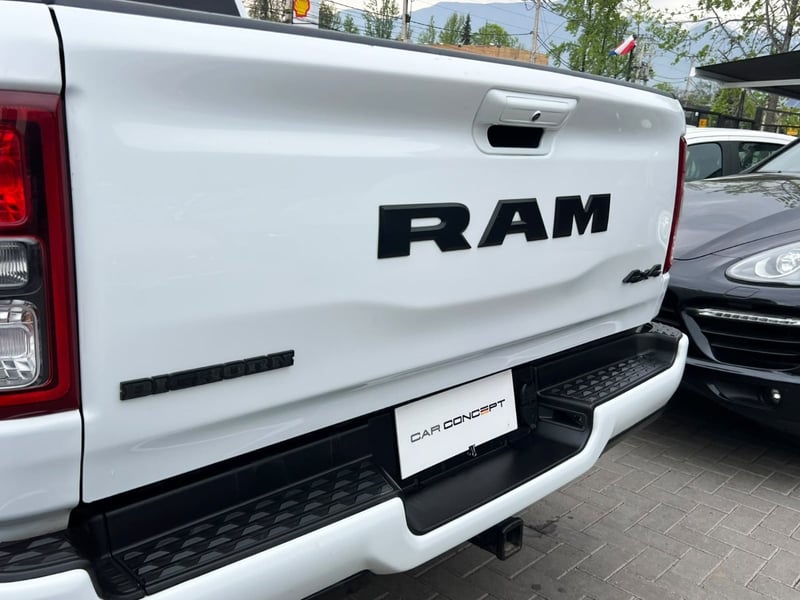 RAM 1500 BIGHORN 3.6 E TORQUE 2022 - Imagen 7 de 20