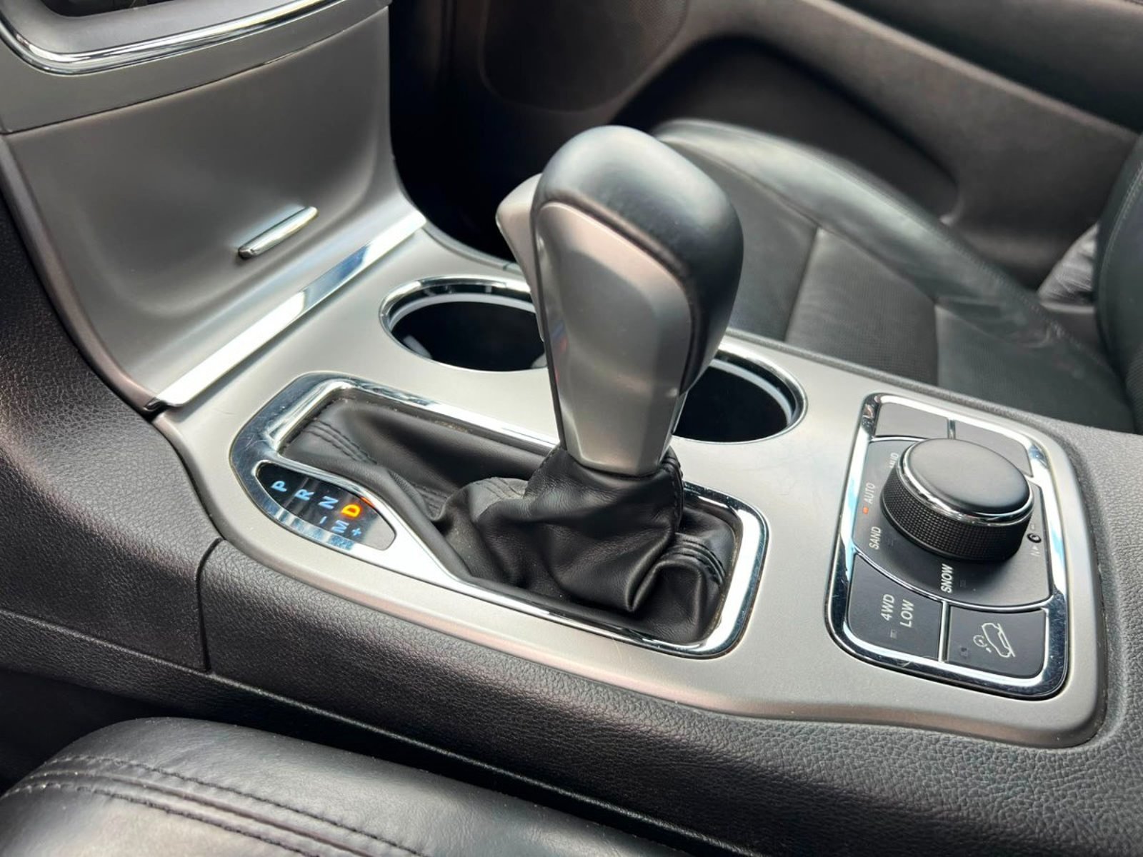Jeep GRAND CHEROKEE LIMITED 3.6 LX 2018 - Imagen 18 de 20