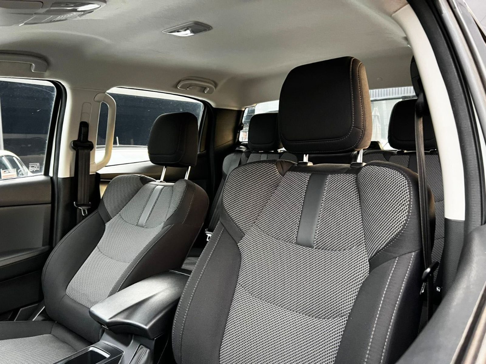 MAZDA BT-50 4X4 DIESEL 3.0 2023 - Imagen 17 de 18