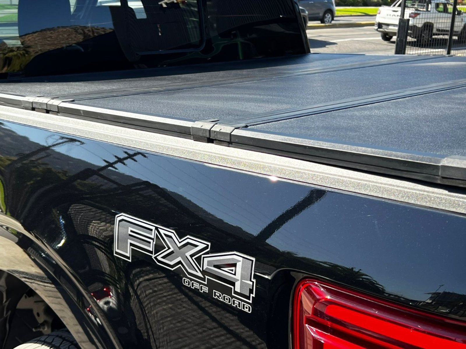 Ford F-150 LARIAT LUXURY 5.0 2025 - Imagen 8 de 20
