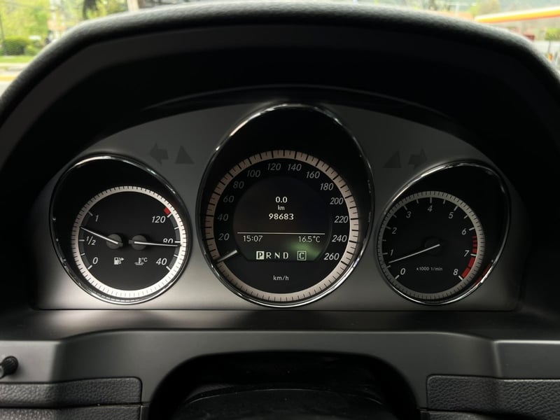 Mercedes-Benz C300 AVANTGARDE V6 2010 - Imagen 13 de 20