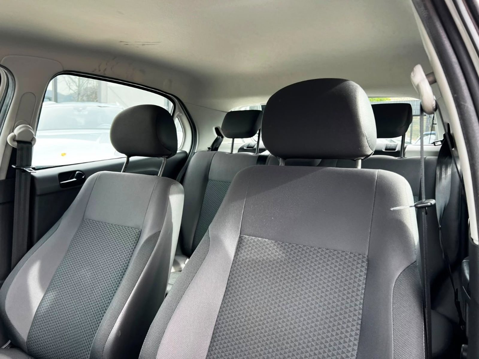 Volkswagen GOL TRENDLINE 1.6 MT 2021 - Imagen 16 de 20