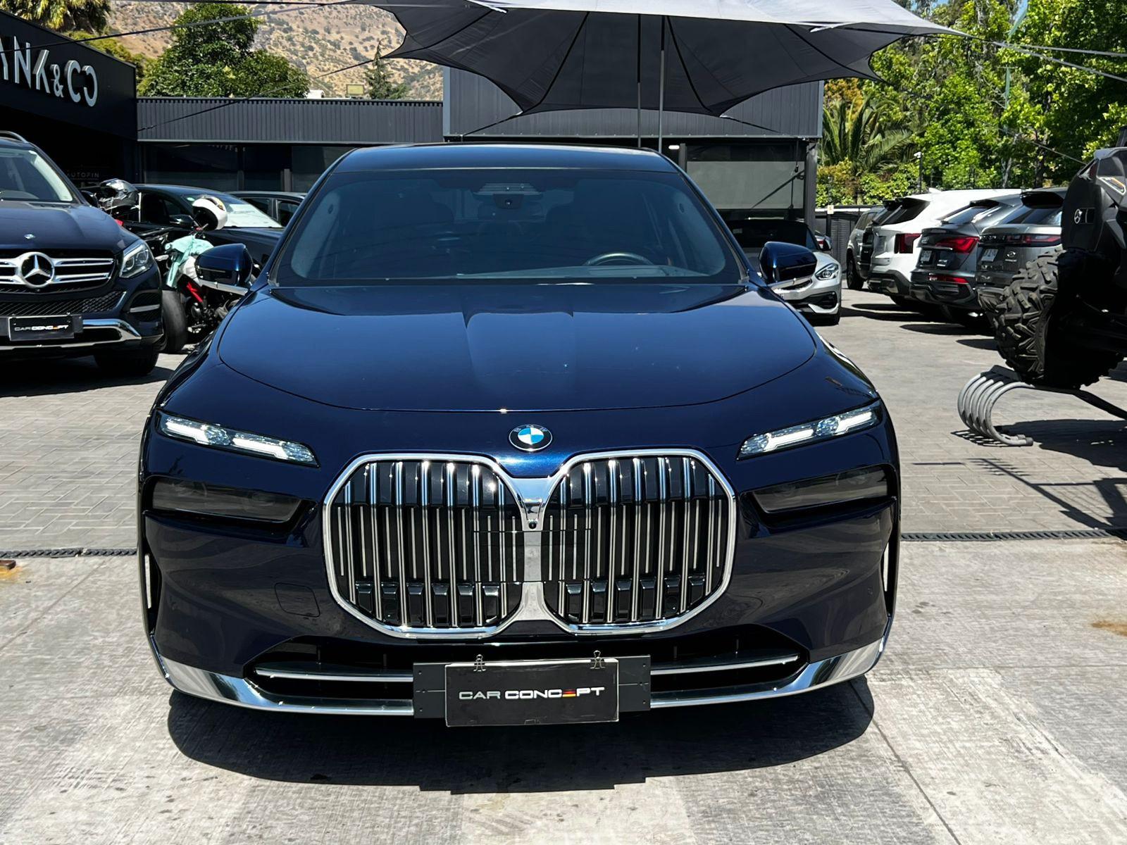 BMW 740 3.0 TURBO 2025 - Foto 3 de 20