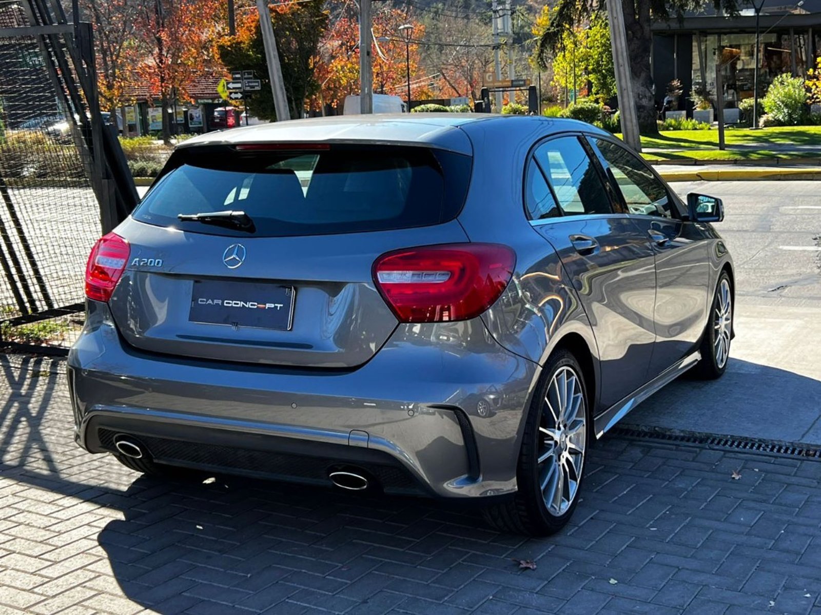 Mercedes-Benz A200 BLUEEFFICIENCY 1.6 MT 2014 - Imagen 4 de 20