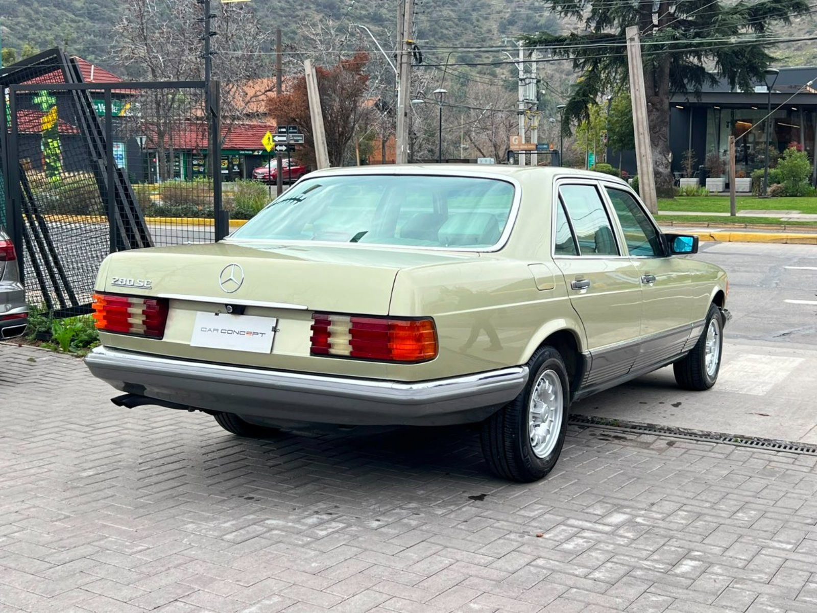 Mercedes-Benz 280 SE ÚNICO DUEÑO 1985 - Imagen 6 de 20