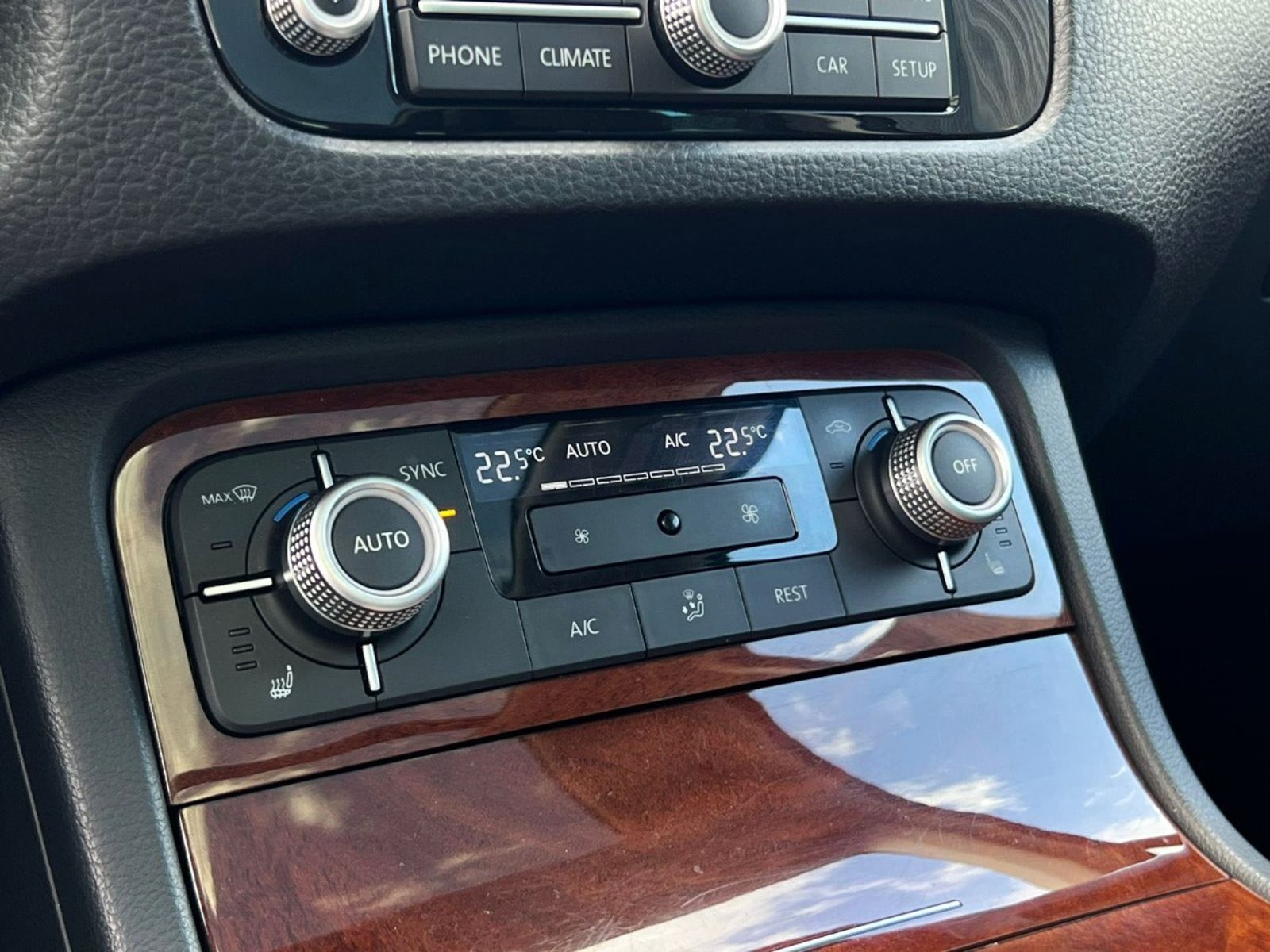 Volkswagen TOUAREG 3.0 TDI 2017 - Imagen 16 de 20
