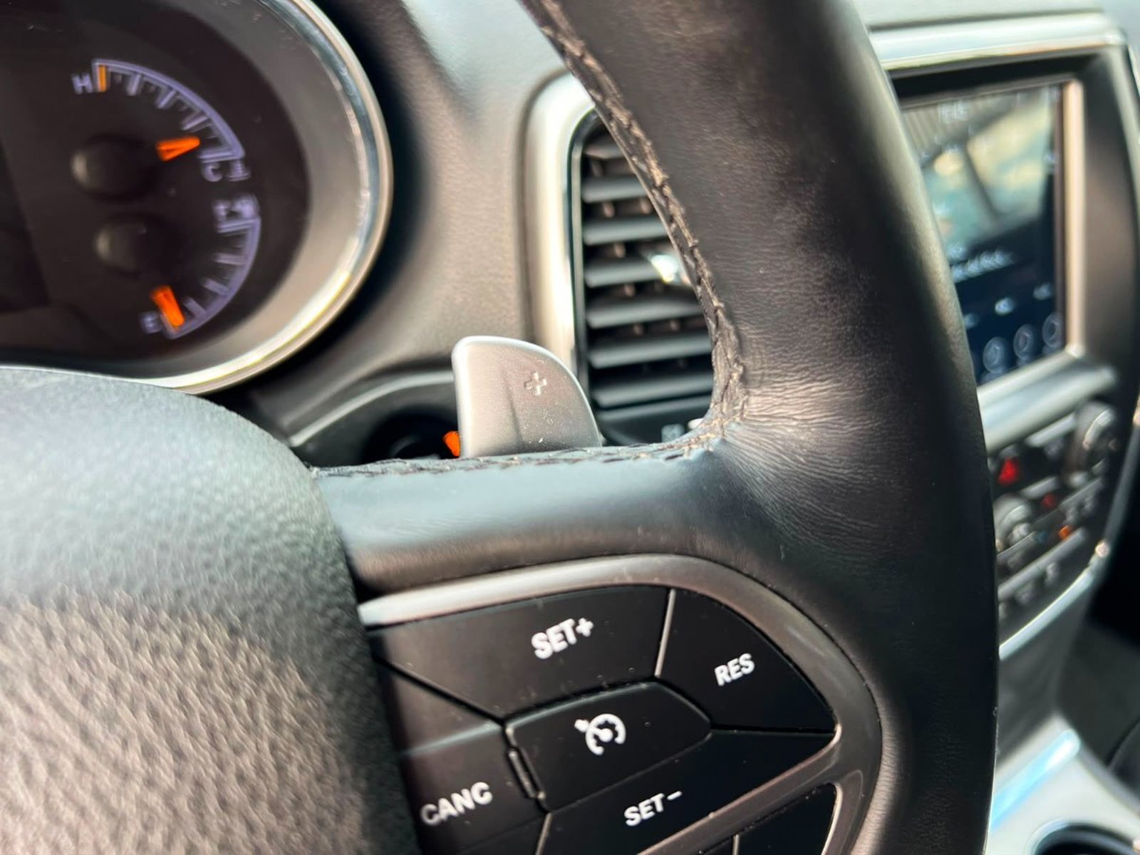 Jeep GRAND CHEROKEE LIMITED 3.6 LX 2018 - Imagen 12 de 20
