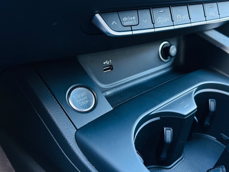 Audi A4 35 TFSI 2.0T S LINE 2022 - Imagen 20 de 20