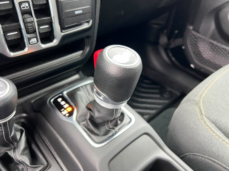 Jeep WRANGLER SPORT 4X4 2.0 2025 - Imagen 18 de 20