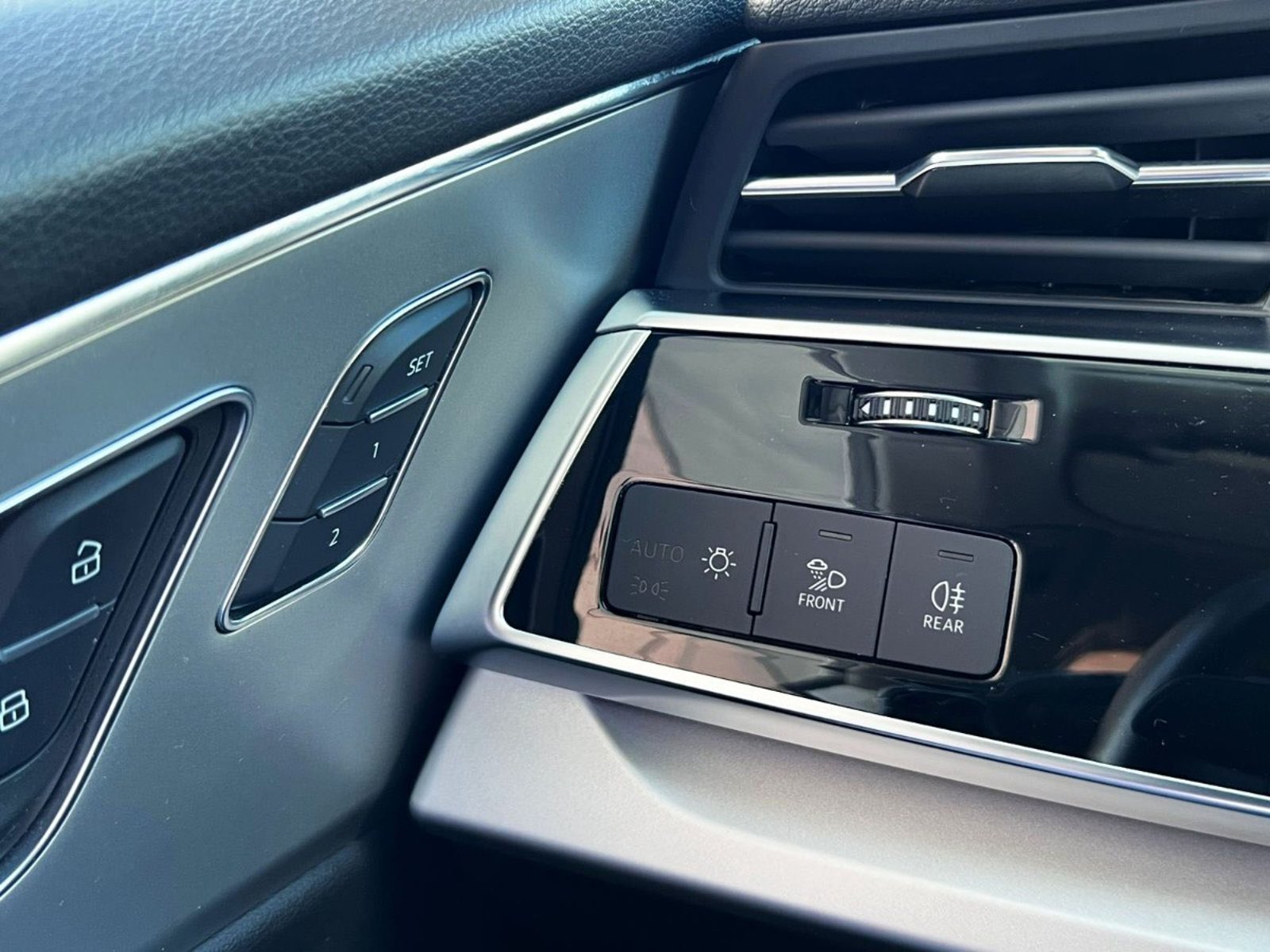 AUDI Q8 55 TFSI QUATTRO 2023 - Imagen 19 de 20