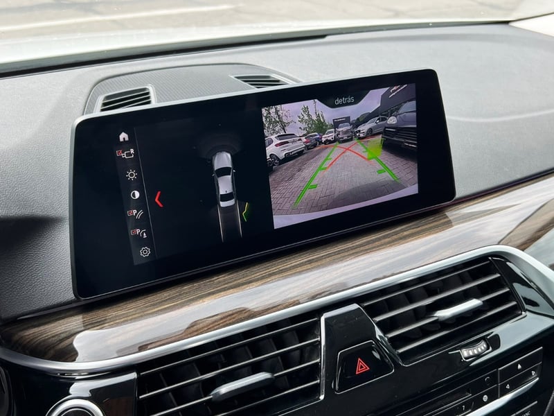 BMW 520I 2.0 TURBO 2019 - Imagen 16 de 20
