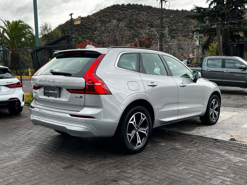 Volvo XC60 II B5 AWD 2.0 2022 - Imagen 4 de 19