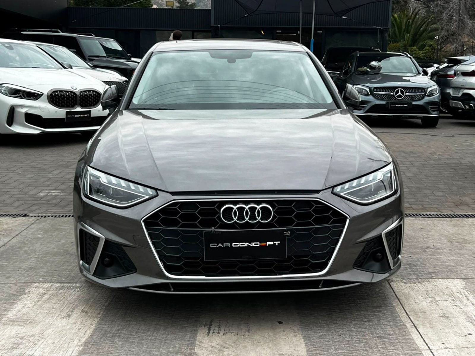 Audi A4 40 TFSI 2.0T S LINE 2022 - Foto 2 de 20