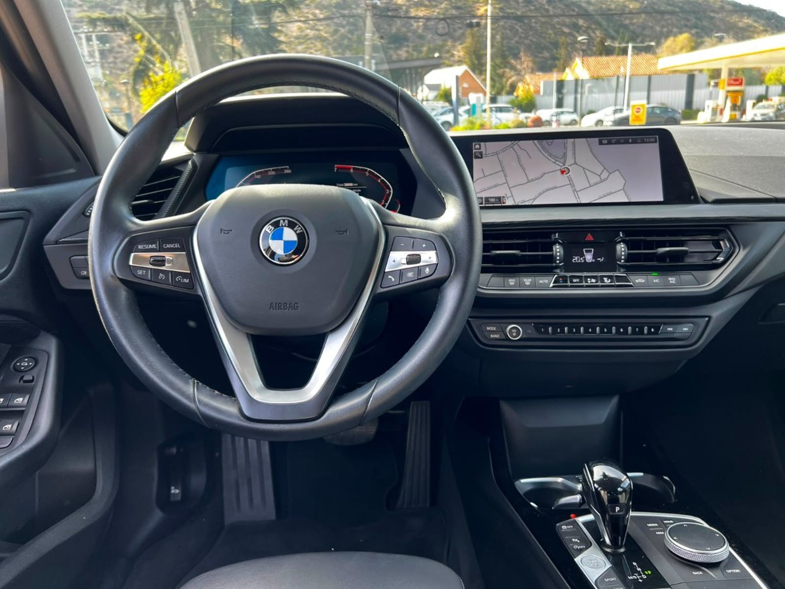 BMW 118 DYNAMIC 1.5T 2023 - Imagen 10 de 19
