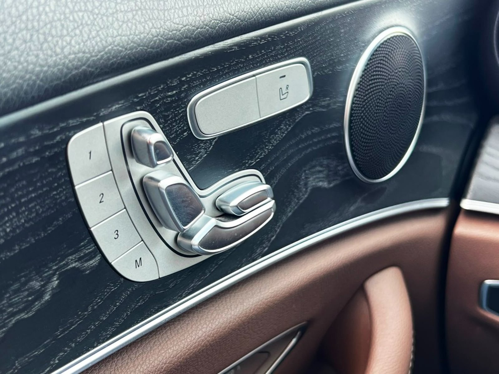 MERCEDES-BENZ E200 ÚNICO DUEÑO 2019 - Imagen 18 de 20
