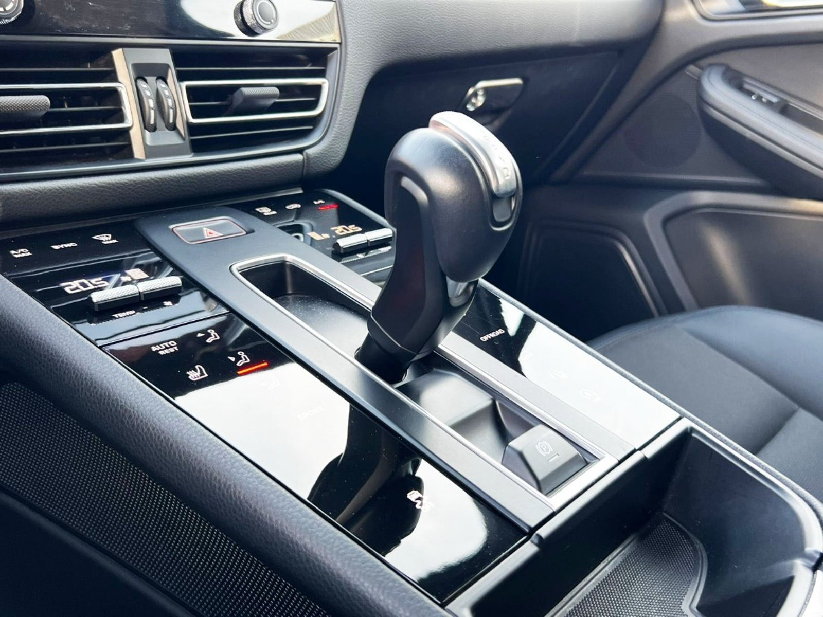 PORSCHE MACAN R4 III 2.0 2023 - Imagen 15 de 17