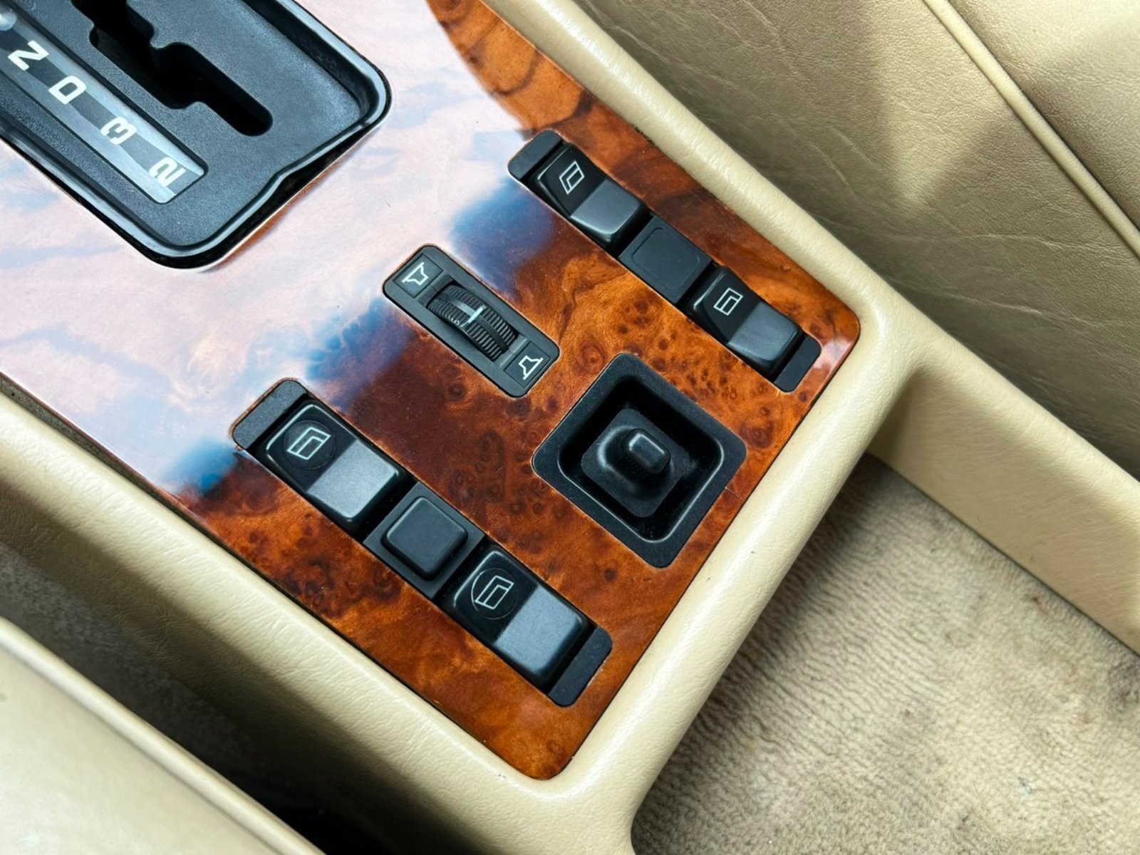 Mercedes-Benz 280 SE ÚNICO DUEÑO 1985 - Imagen 17 de 20