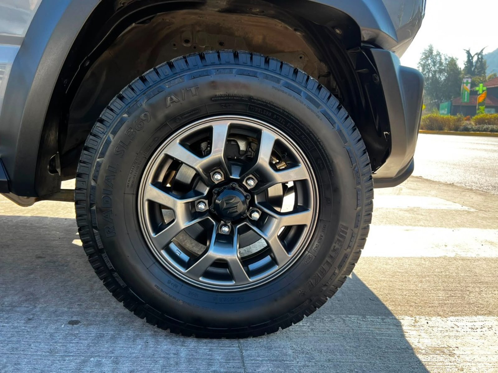 SUZUKI JIMNY GLX 4X4 1.5 AT 2021 - Imagen 8 de 19