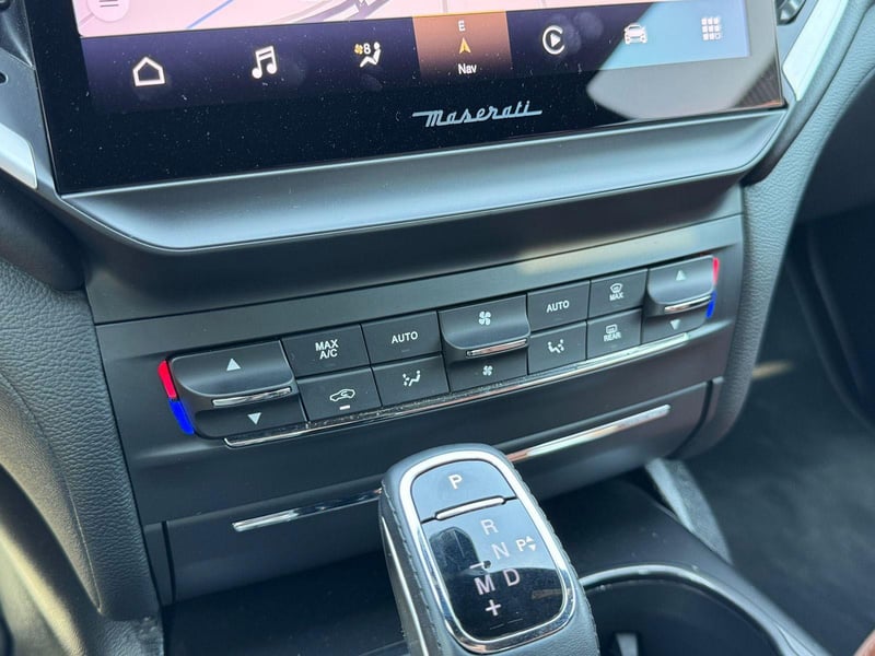 Maserati GHIBLI GT HIBRIDO 2022 - Imagen 15 de 19