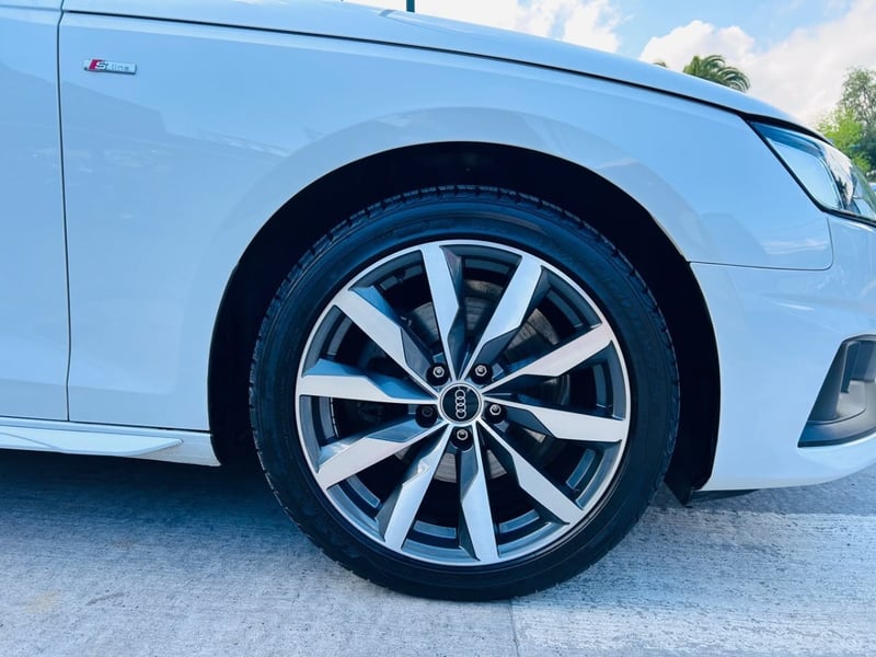Audi A4 35 TFSI 2.0T S LINE 2022 - Imagen 9 de 20