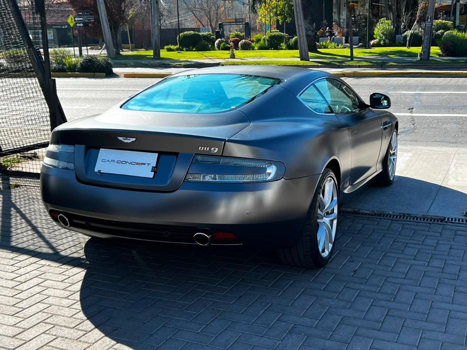 Aston Martin DB9 COUPE 6.0 V12 2012 - Foto 4 de 20