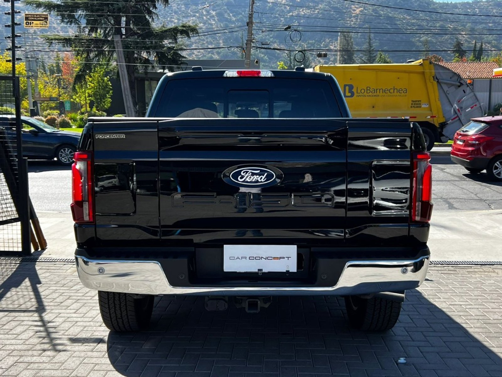 Ford F-150 LARIAT LUXURY 5.0 2025 - Foto 5 de 20