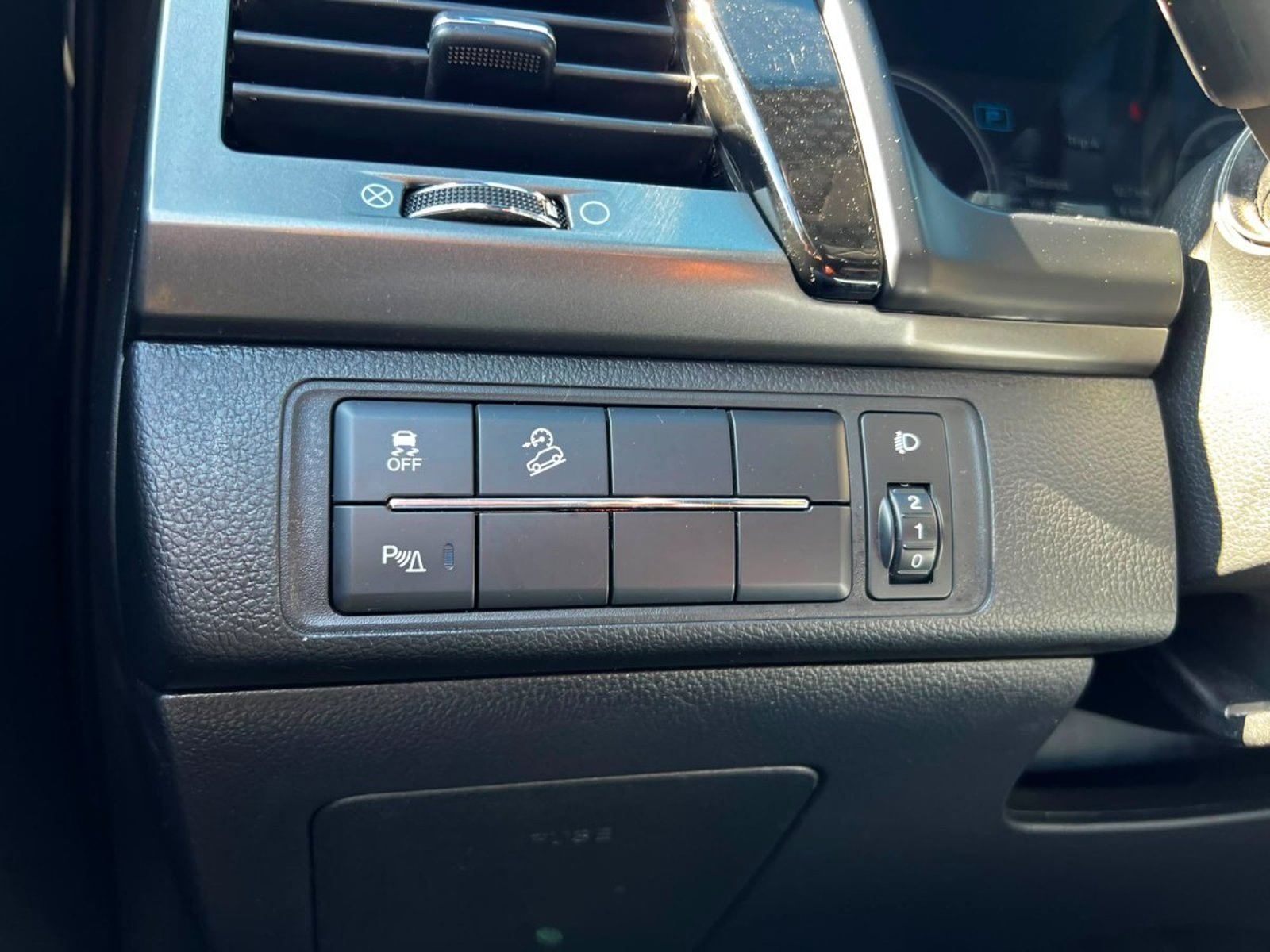 SSANGYONG MUSSO GRAND LIMITED 4X4 AT 2023 - Imagen 20 de 20