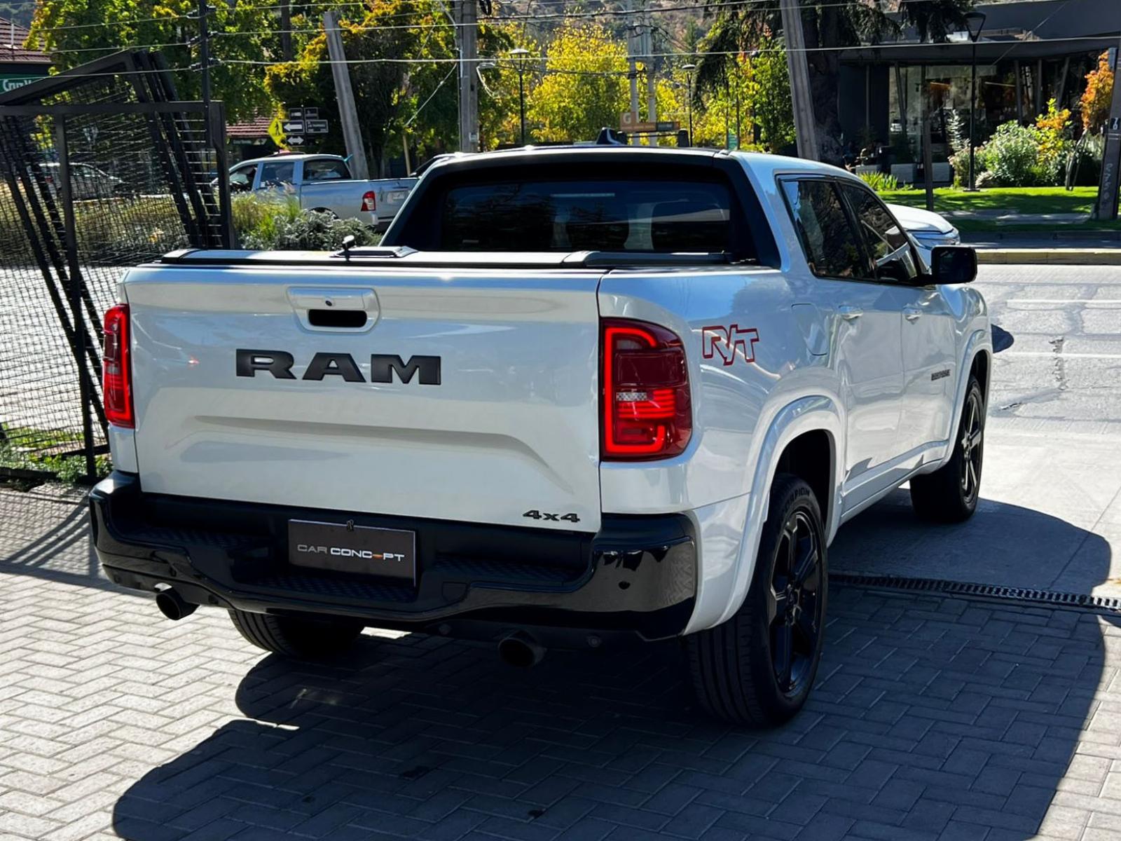 RAM RAMPAGE RT 4X4 AT 2.0 2024 - Foto 4 de 20