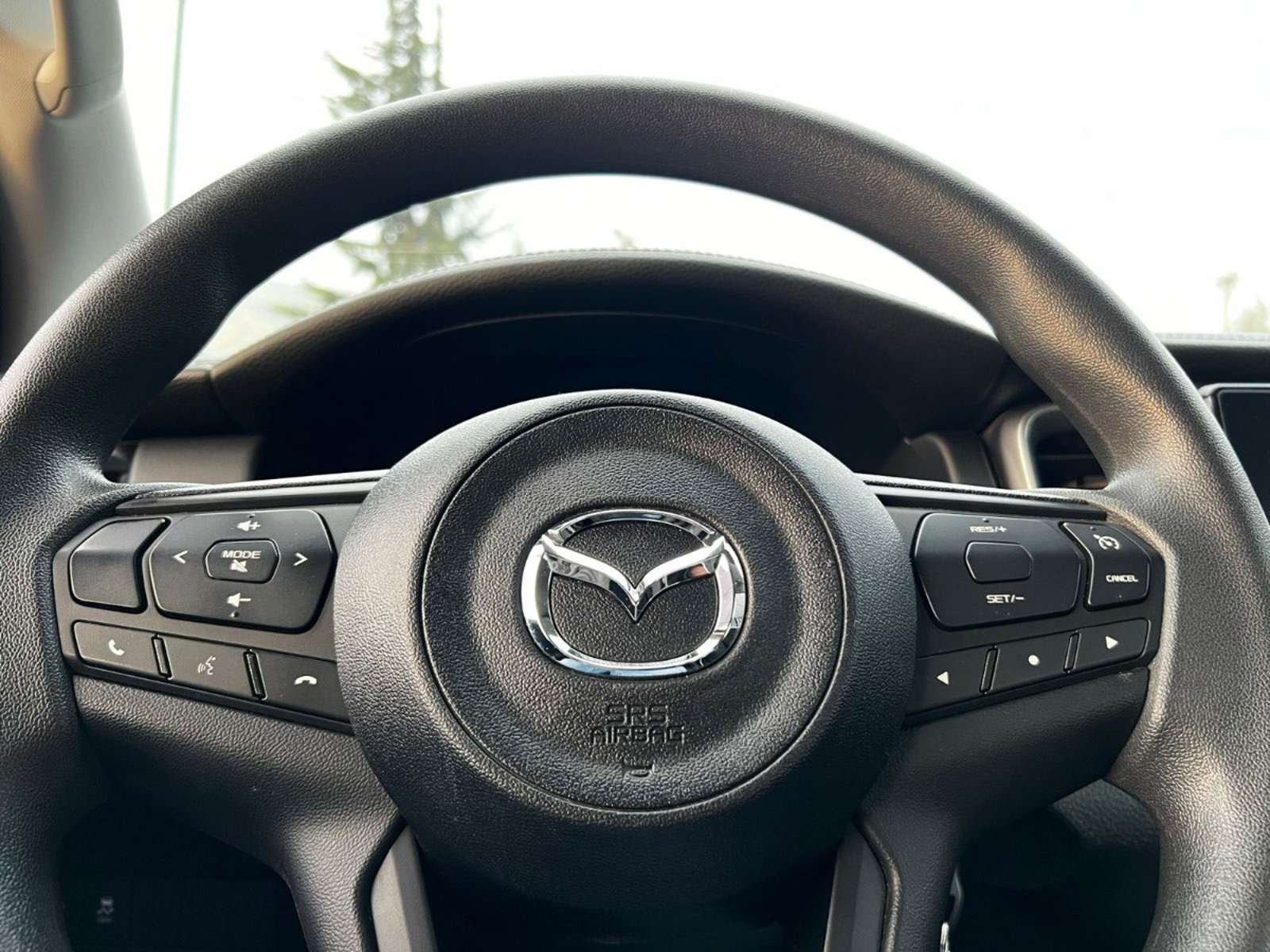 MAZDA BT-50 4X4 DIESEL 3.0 2023 - Imagen 10 de 18