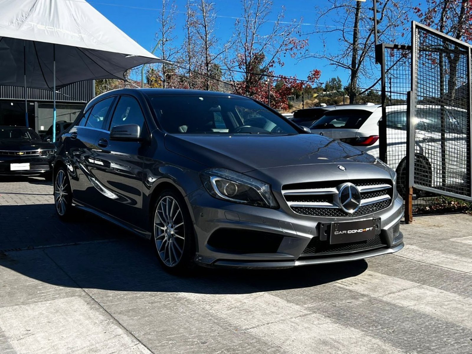 Mercedes-Benz A200 BLUEEFFICIENCY 1.6 MT 2014 - Foto 3 de 20