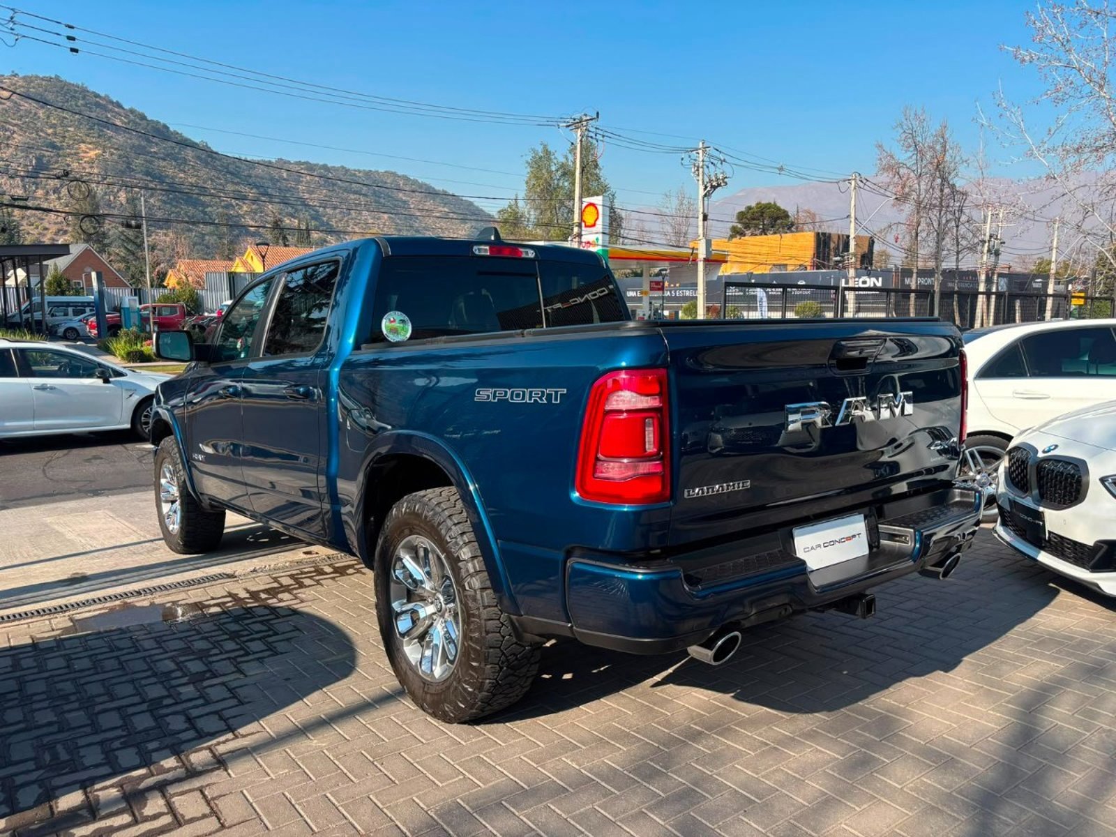 RAM 1500 LARAMIE 4X4 5.7 2022 - Imagen 6 de 19