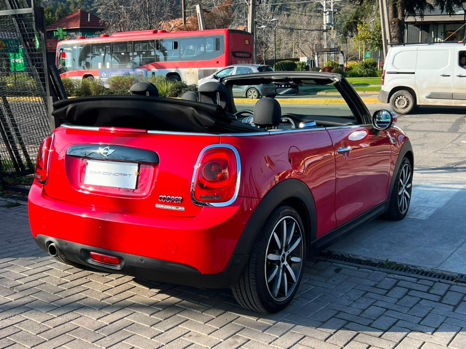 Mini COOPER CABRIO F57 PEPPER 1.5 AT 2018 - Foto 4 de 20